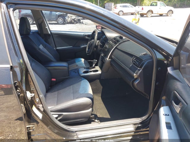 45134504 :رقم المزاد ، 4T1BF1FK6DU705742 vin ، 2013 Toyota Camry Se مزاد بيع
