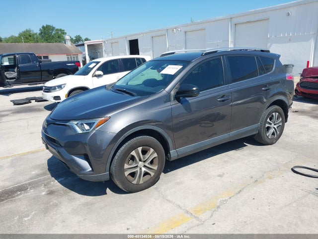 45134536 :رقم المزاد ، JTMZFREV4JJ211003 vin ، 2018 Toyota Rav4 Le مزاد بيع