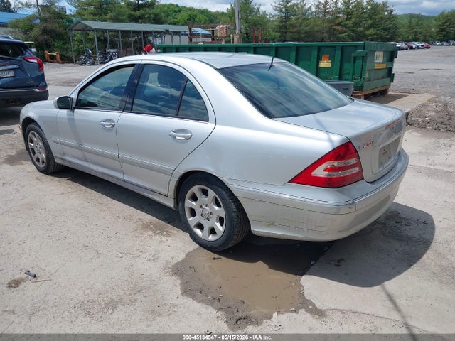 45134547 :رقم المزاد ، WDBRF81J05F704827 vin ، 2005 Mercedes-benz C 240 Luxury 4matic مزاد بيع