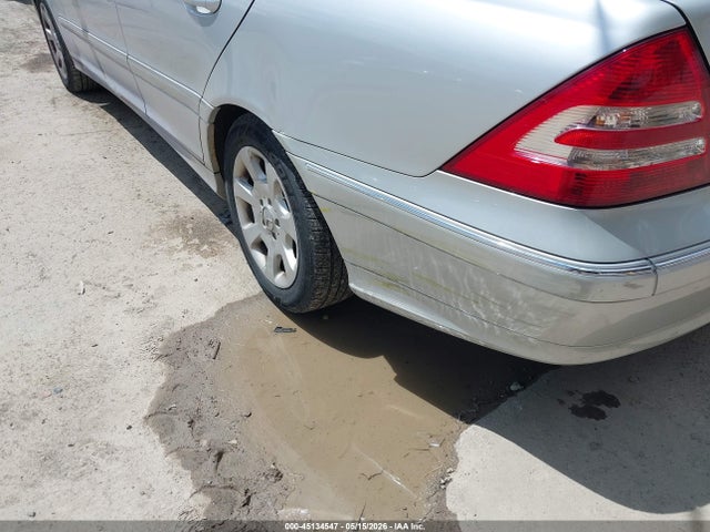 45134547 :رقم المزاد ، WDBRF81J05F704827 vin ، 2005 Mercedes-benz C 240 Luxury 4matic مزاد بيع