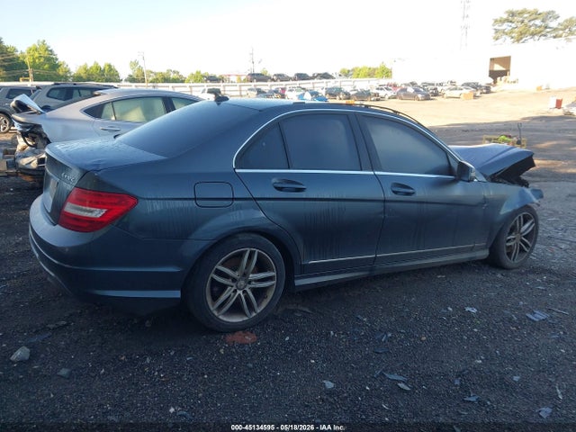 Auction sale of the 2013 Mercedes-benz C 300 Sport 4matic, vin: WDDGF8AB9DR288104, lot number: 45134595