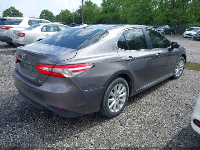 2019 Toyota Camry Le მანქანა იყიდება აუქციონზე, vin: 4T1B11HK5KU685573, აუქციონის ნომერი: 45134613
