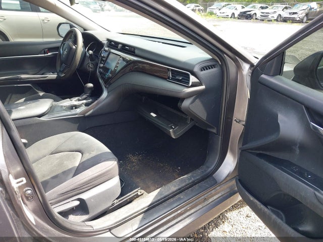 2019 Toyota Camry Le მანქანა იყიდება აუქციონზე, vin: 4T1B11HK5KU685573, აუქციონის ნომერი: 45134613