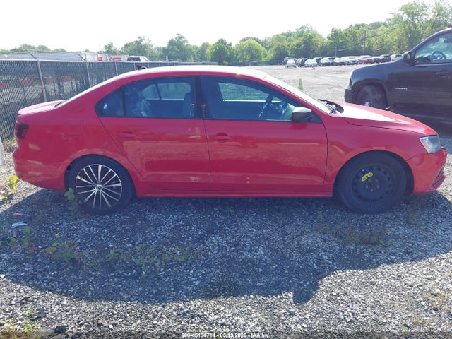 45134714 :رقم المزاد ، 3VWD17AJ4GM300336 vin ، 2016 Volkswagen Jetta 1.8t Sport مزاد بيع