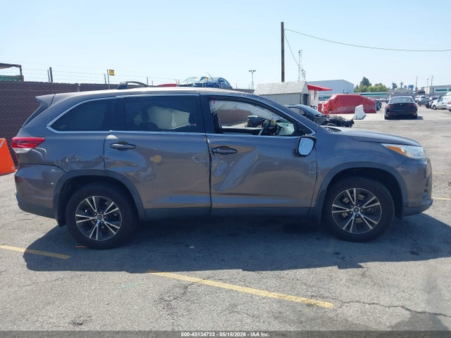 Toyota Highlander Le 2019 5TDBZRFH6KS978454 Image 12