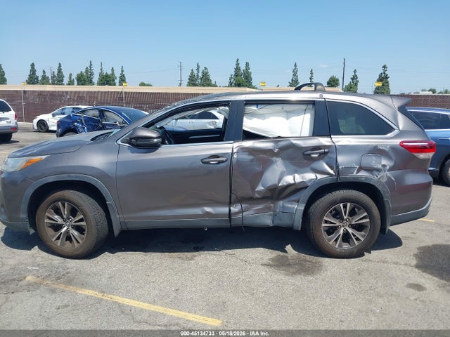 Toyota Highlander Le 2019 5TDBZRFH6KS978454 Image 13