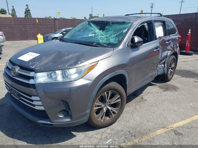 Toyota Highlander Le 2019 5TDBZRFH6KS978454 Image 2