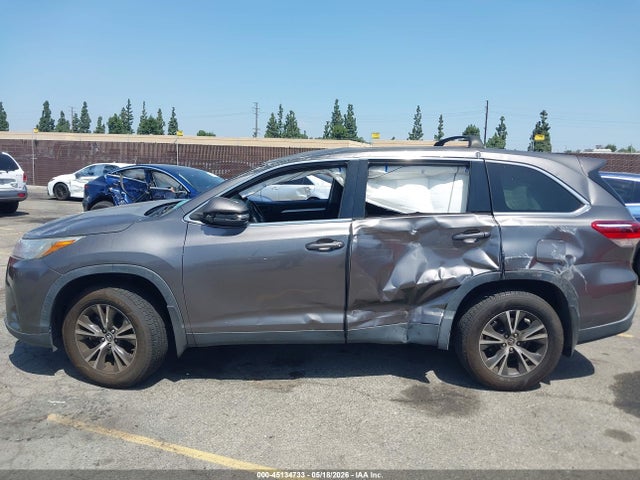 Toyota Highlander Le 2019 5TDBZRFH6KS978454 Image 6