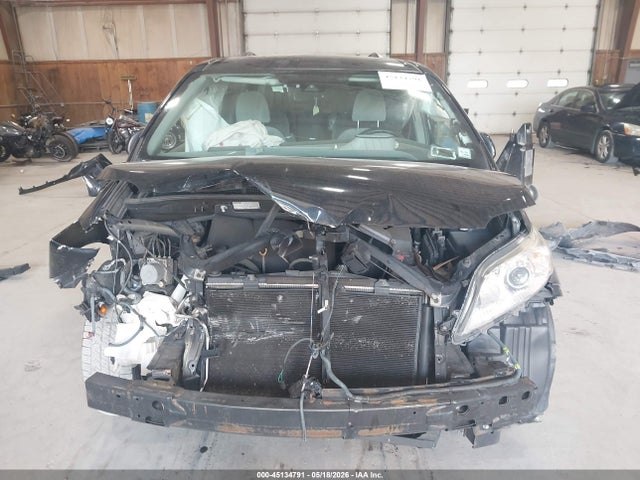 Auction sale of the 2018 Toyota Sienna Le 8 Passenger, vin: 5TDKZ3DC1JS944456, lot number: 45134791