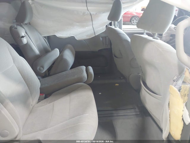 Auction sale of the 2018 Toyota Sienna Le 8 Passenger, vin: 5TDKZ3DC1JS944456, lot number: 45134791