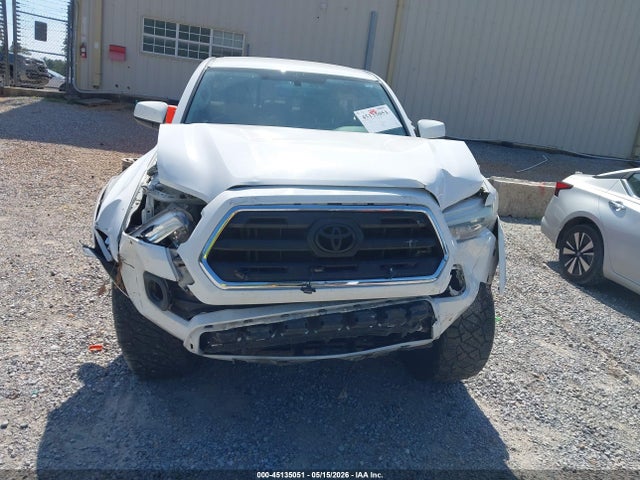 5TFCZ5AN8HX104104 Toyota Tacoma Sr5 V6