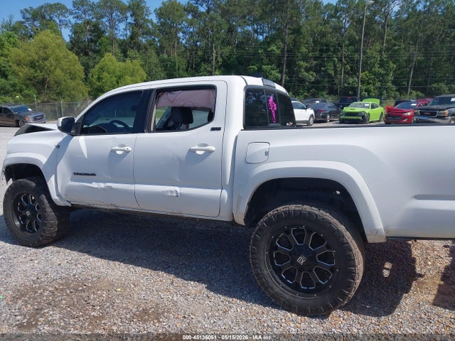 5TFCZ5AN8HX104104 Toyota Tacoma Sr5 V6