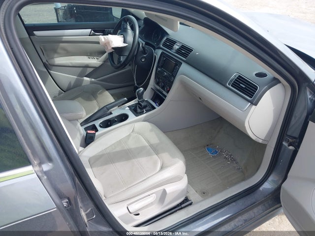 2013 Volkswagen Passat 2.0l Tdi Se მანქანა იყიდება აუქციონზე, vin: 1VWBN7A37DC053131, აუქციონის ნომერი: 45135056