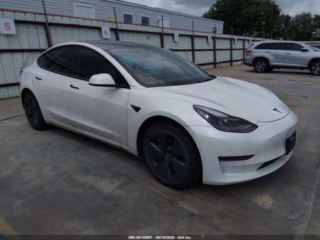 2022 Tesla Model 3 Long Range Dual Motor All-wheel Drive მანქანა იყიდება აუქციონზე, vin: 5YJ3E1EB4NF121671, აუქციონის ნომერი: 45135097