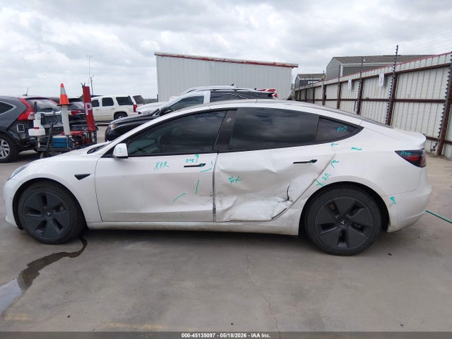 Продаж на аукціоні авто 2022 Tesla Model 3 Long Range Dual Motor All-wheel Drive, vin: 5YJ3E1EB4NF121671, номер лоту: 45135097