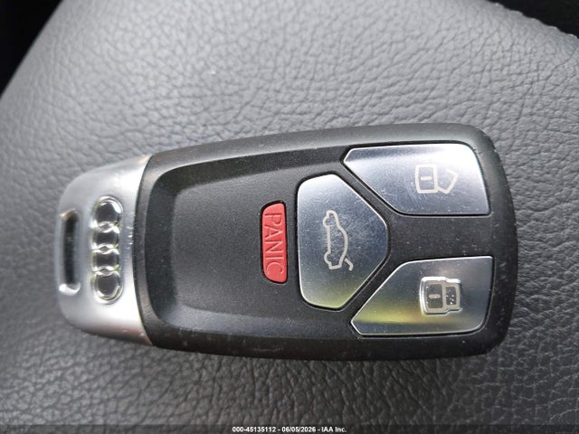 Продажа на аукционе авто 2017 Audi A4 2.0t Premium, vin: WAUENAF4XHN024390, номер лота: 45135112