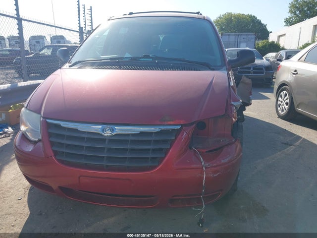 Продажа на аукционе авто 2005 Chrysler Town & Country Touring, vin: 2C8GP54L55R535400, номер лота: 45135147