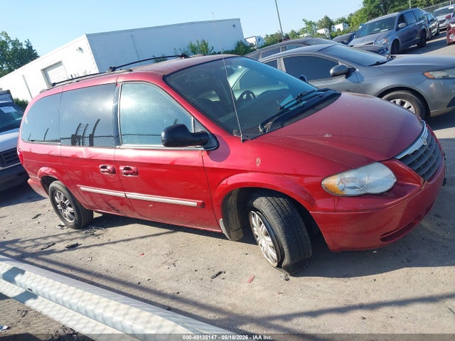 Продажа на аукционе авто 2005 Chrysler Town & Country Touring, vin: 2C8GP54L55R535400, номер лота: 45135147