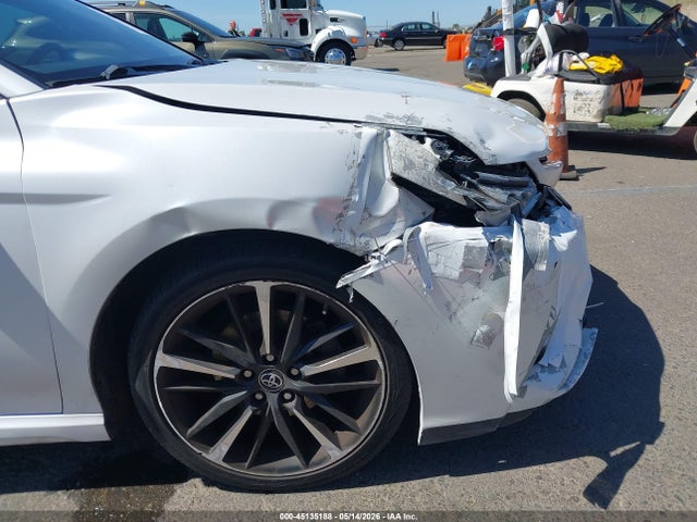 4T1B61HK9JU038884 Toyota CAMRY XSE