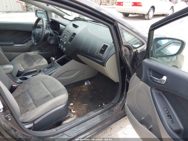 45135242 :رقم المزاد ، KNAFK4A6XG5575327 vin ، 2016 Kia Forte Lx مزاد بيع