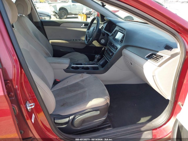 2016 Hyundai Sonata Se მანქანა იყიდება აუქციონზე, vin: 5NPE24AF1GH285864, აუქციონის ნომერი: 45135273