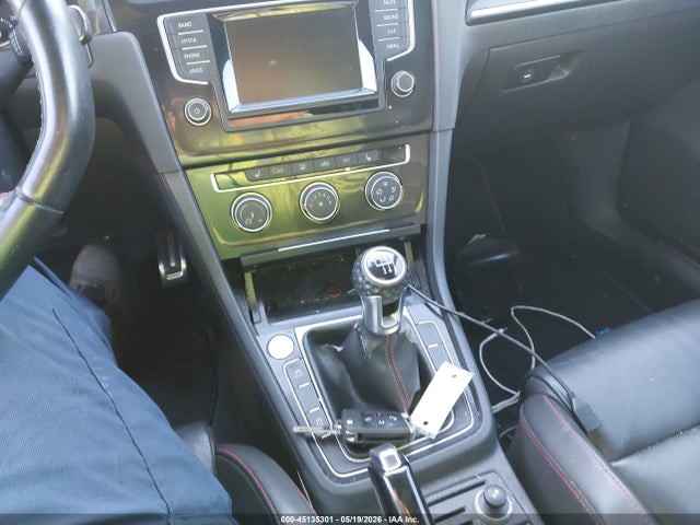 45135301 :رقم المزاد ، 3VW5T7AU9FM062040 vin ، 2015 Volkswagen Golf Gti 2.0t Se 4-door مزاد بيع