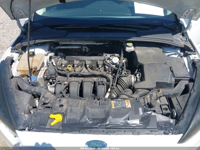 1FADP3K22JL272407 Ford FOCUS SE