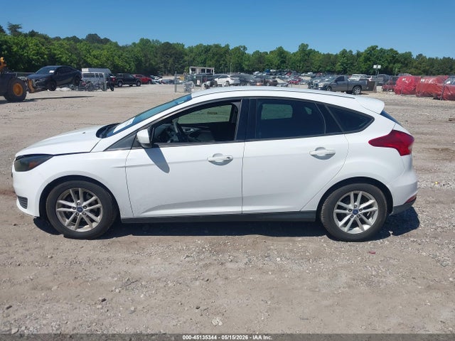 1FADP3K22JL272407 Ford FOCUS SE