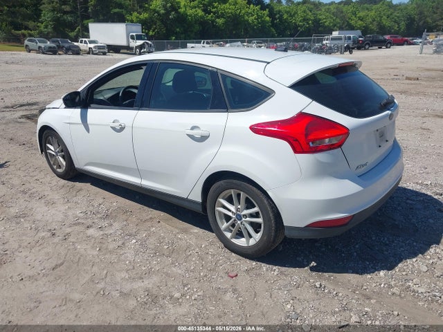 1FADP3K22JL272407 Ford FOCUS SE