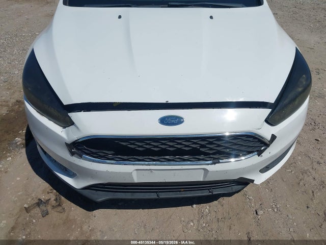 1FADP3K22JL272407 Ford FOCUS SE