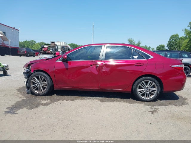 2015 Toyota Camry Se მანქანა იყიდება აუქციონზე, vin: 4T1BF1FK6FU966713, აუქციონის ნომერი: 45135375