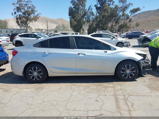 1G1BC5SM2J7100695 Chevrolet Cruze Ls Auto