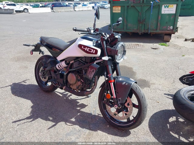 45135509 :رقم المزاد ، MD2JUJ409RN208722 vin ، 2024 Husqvarna Vitpilen 401/svartpilen 401 مزاد بيع