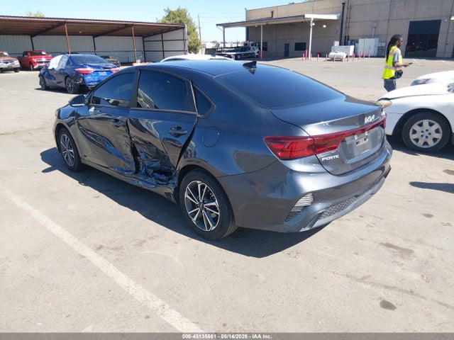 3KPF24AD7PE647610 KIA Forte Lxs