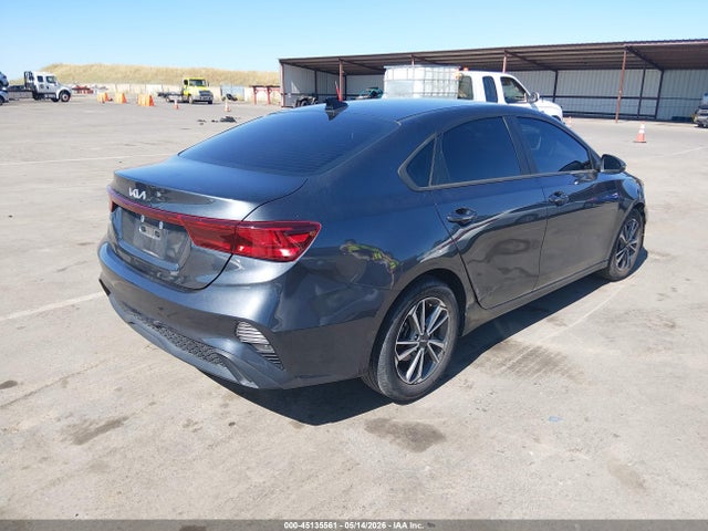 3KPF24AD7PE647610 KIA Forte Lxs