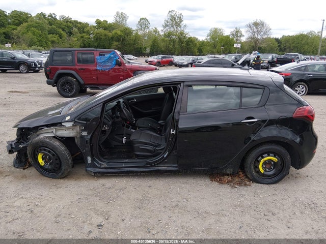45135636 :رقم المزاد ، KNAFZ5A33G5631132 vin ، 2016 Kia Forte Sx مزاد بيع