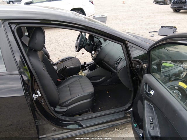 45135636 :رقم المزاد ، KNAFZ5A33G5631132 vin ، 2016 Kia Forte Sx مزاد بيع
