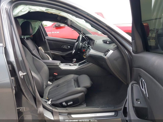 45135646 :رقم المزاد ، 3MW5R1J02M8C07191 vin ، 2021 Bmw 3 Series 330i مزاد بيع