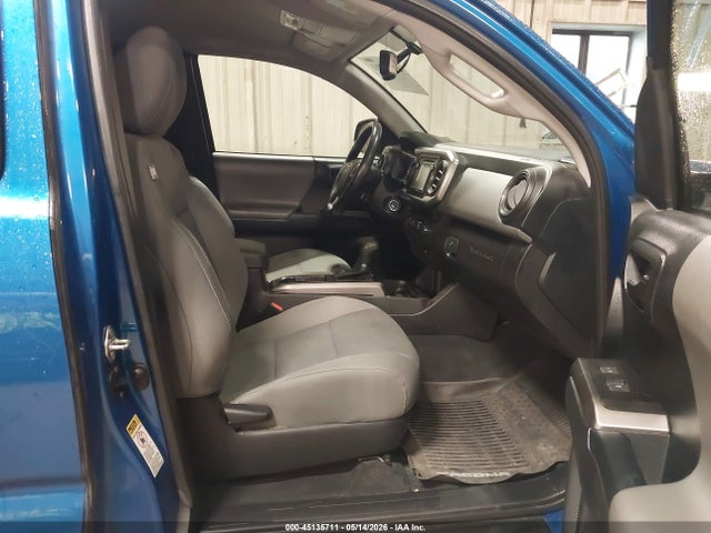 45135711 :رقم المزاد ، 5TFSZ5AN7HX108589 vin ، 2017 Toyota Tacoma Sr5 V6 مزاد بيع