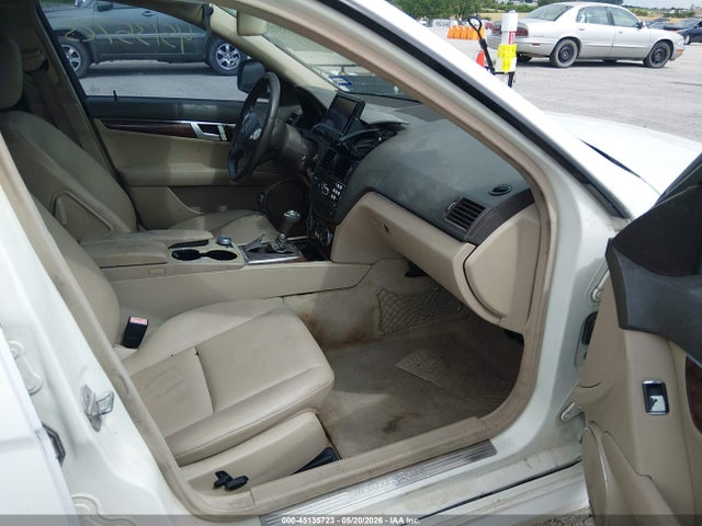 Продаж на аукціоні авто 2009 Mercedes-benz C 300 Luxury/sport, vin: WDDGF54X09R070890, номер лоту: 45135723