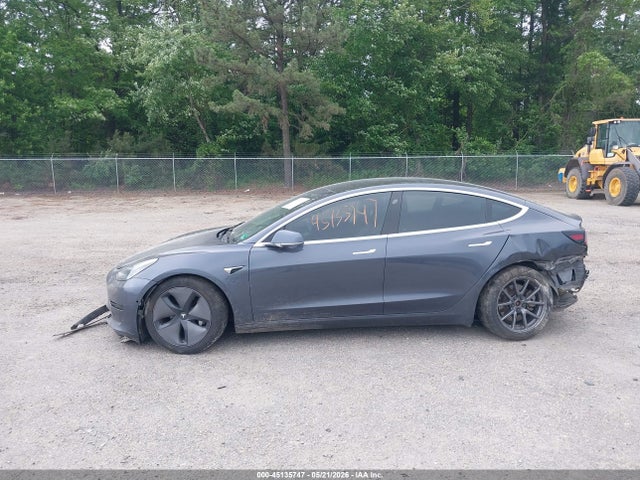 45135747 :رقم المزاد ، 5YJ3E1EBXKF209975 vin ، 2019 Tesla Model 3 Long Range/performance مزاد بيع