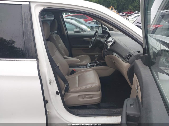 Продаж на аукціоні авто 2017 Honda Ridgeline Rtl-t, vin: 5FPYK3F65HB037835, номер лоту: 45135852