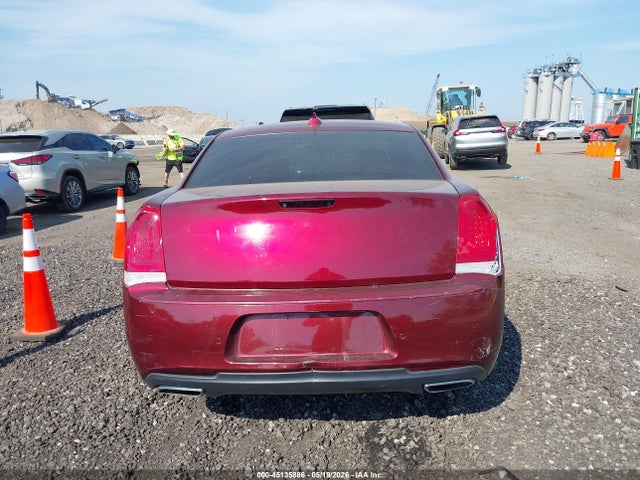 45135886 :رقم المزاد ، 2C3CCAKGXHH586903 vin ، 2017 Chrysler 300c Awd مزاد بيع