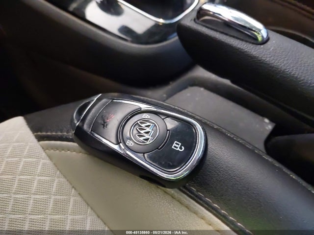 45135980 :رقم المزاد ، KL4CJASB0JB635766 vin ، 2018 Buick Encore Preferred مزاد بيع