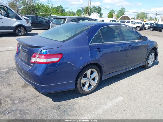 45136056 :رقم المزاد ، 4T1BK3EK5BU627072 vin ، 2011 Toyota Camry Se V6 مزاد بيع