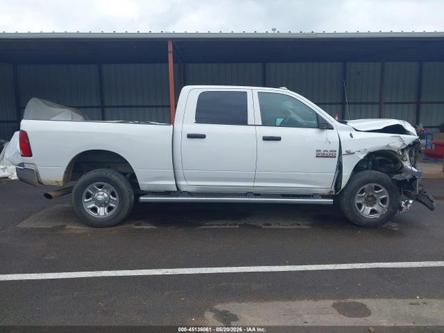 45136061 :رقم المزاد ، 3C6UR5CL1HG749169 vin ، 2017 Ram 2500 Tradesman  4x4 6'4 Box مزاد بيع