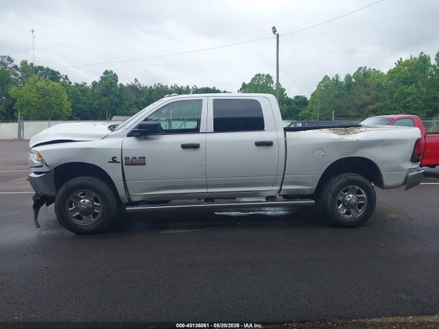 45136061 :رقم المزاد ، 3C6UR5CL1HG749169 vin ، 2017 Ram 2500 Tradesman  4x4 6'4 Box مزاد بيع
