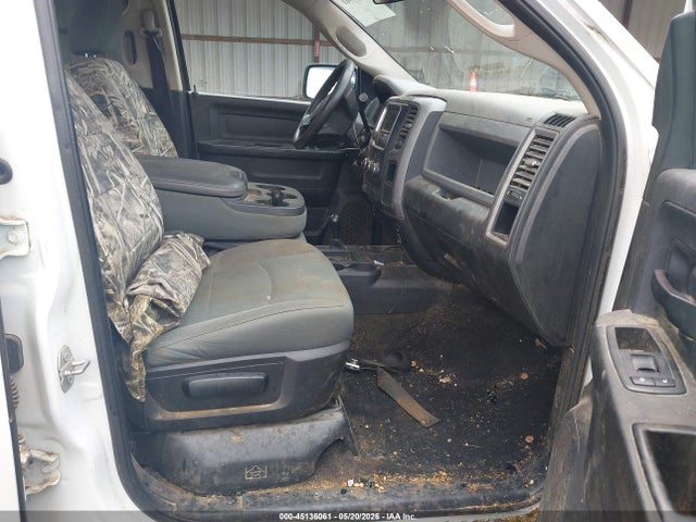 45136061 :رقم المزاد ، 3C6UR5CL1HG749169 vin ، 2017 Ram 2500 Tradesman  4x4 6'4 Box مزاد بيع