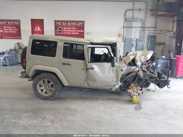 1C4BJWEG2HL578819 Jeep Wrangler Unlimited Sahara 4x4