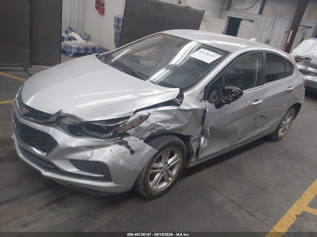 Chevrolet Cruze Lt Auto 2018 3G1BE6SM5JS553761 Image 2